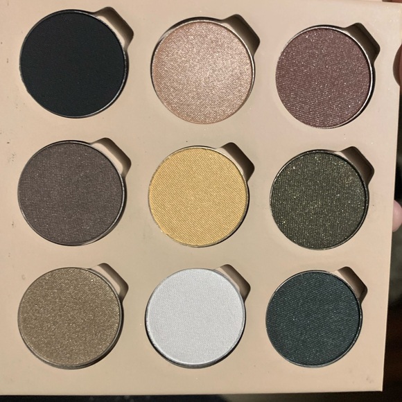 TheBalm Lady and the Pug palette - Picture 2 of 4